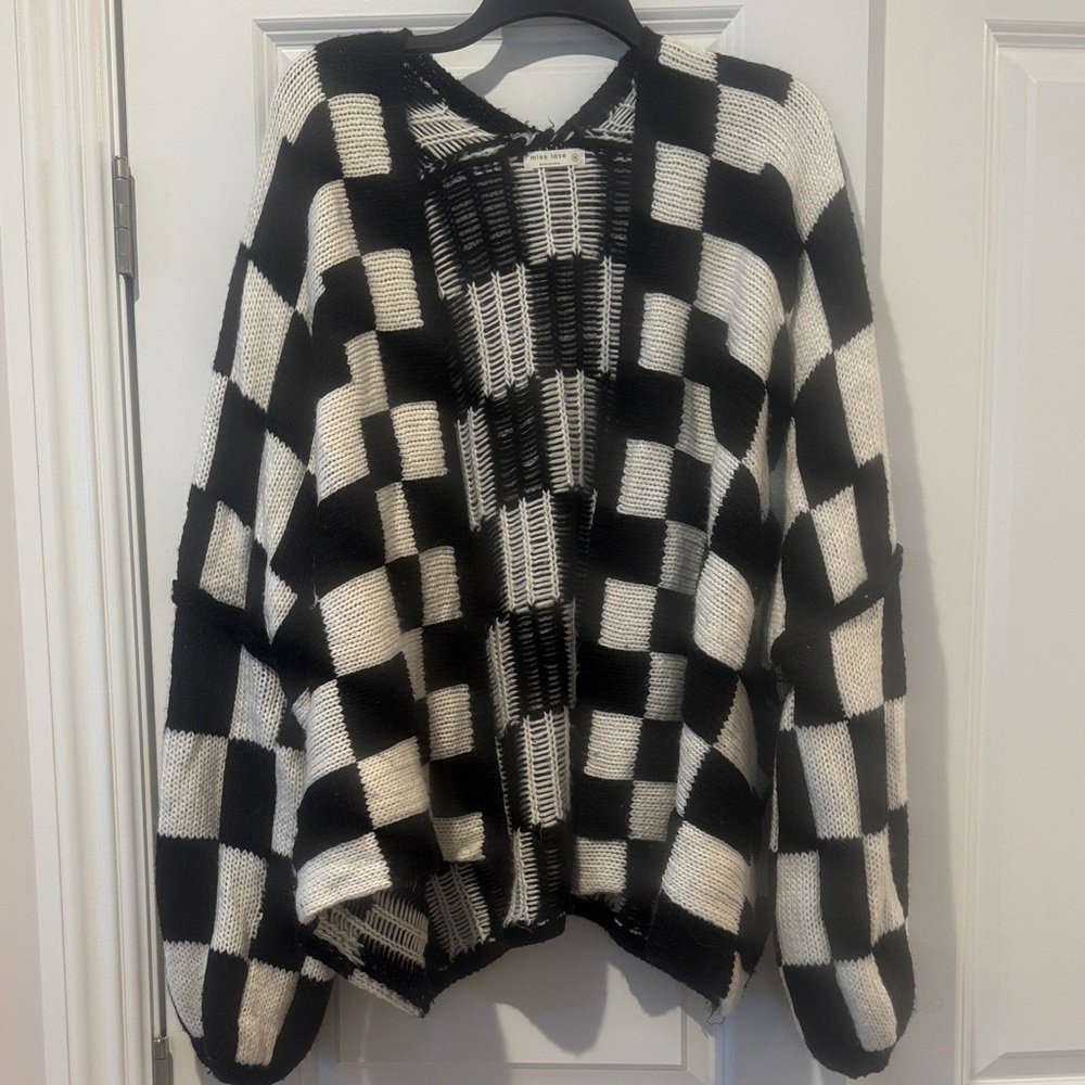 Black and White Checkered Knitted Cardigan